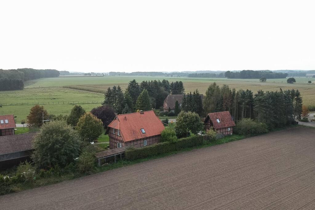 Fachwerk-Ferienhaus, Ruhe Auf Dem Land, Haustiere Willkommen, Leihfahrraeder, 24-7 Check In Kirchlinteln Exteriér fotografie